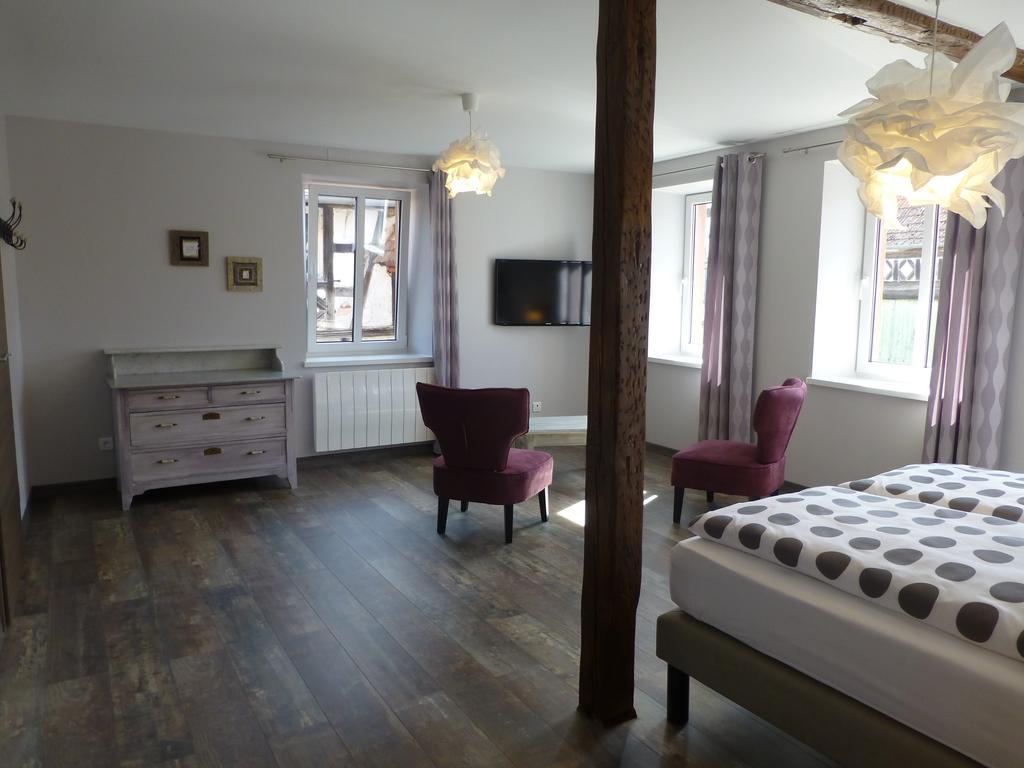 L'Ete En Novembre Bed & Breakfast Kirrwiller Room photo